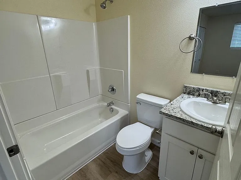 2215 Elm St SW — Photo 59
