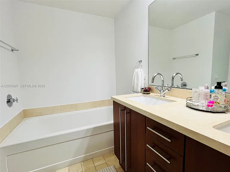 79 SW 12th St #1510 — Photo 41