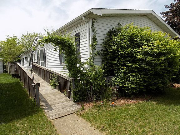 3rd image of 6662 Country Ln
