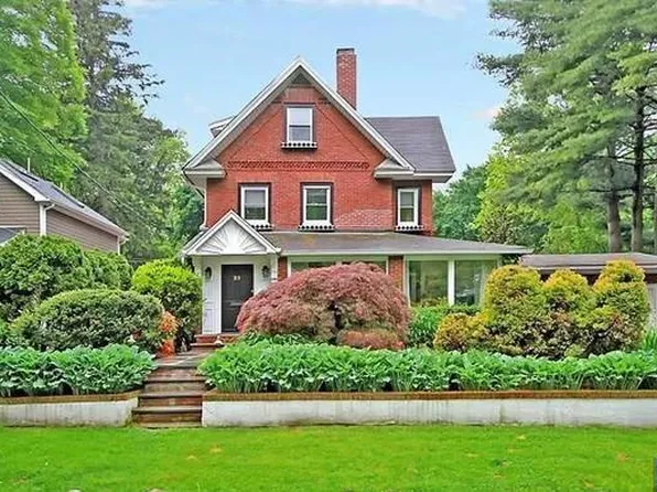 21 Meadow St, Demarest, NJ 07627