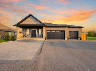 422 Mount Pleasant Rd, Brantford, ON N3T5L5