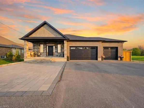 422 Mount Pleasant Rd, Brantford, ON N3T 5L5