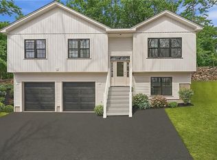 51 Birch Rd, Cumberland, RI 02864