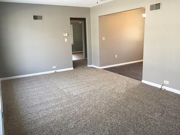 2nd image of 909 7th Ave N