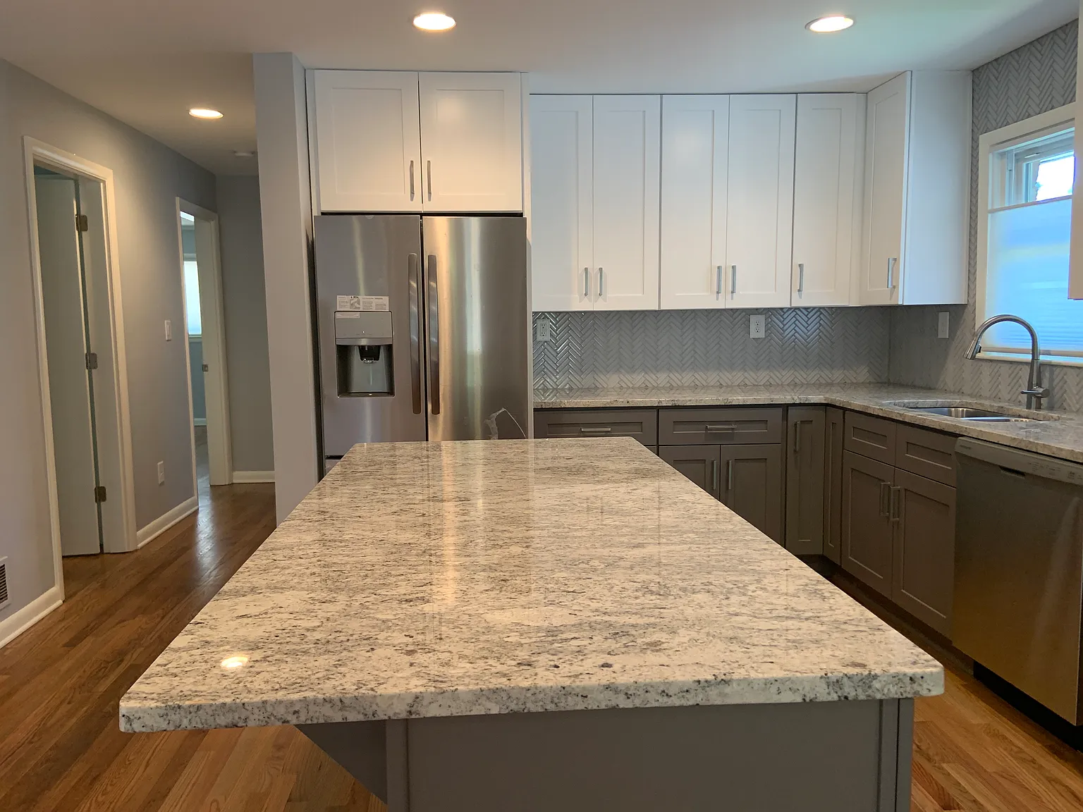 2282 Shamrock Dr — Photo 4