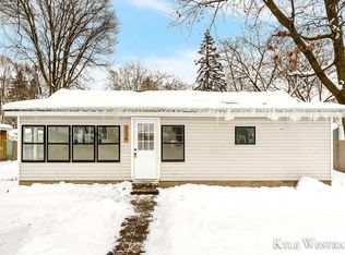 234 6th St NE, Cedar Springs, MI 49319