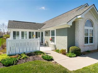 7123 Meadowsweet Ln, Shawnee, KS 66227