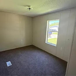 19 Billy Dr — Photo 5