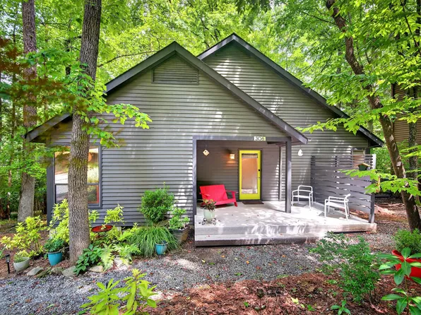 306 Spring Valley Rd, Carrboro, NC 27510