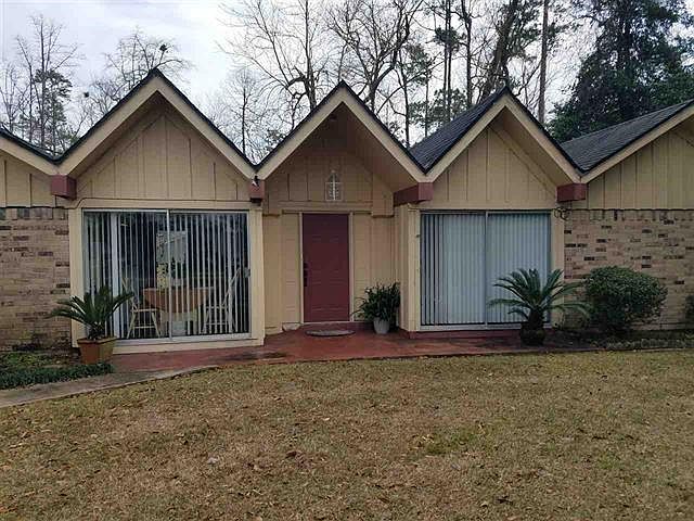 1st image of 106 Cypress Bend Dr