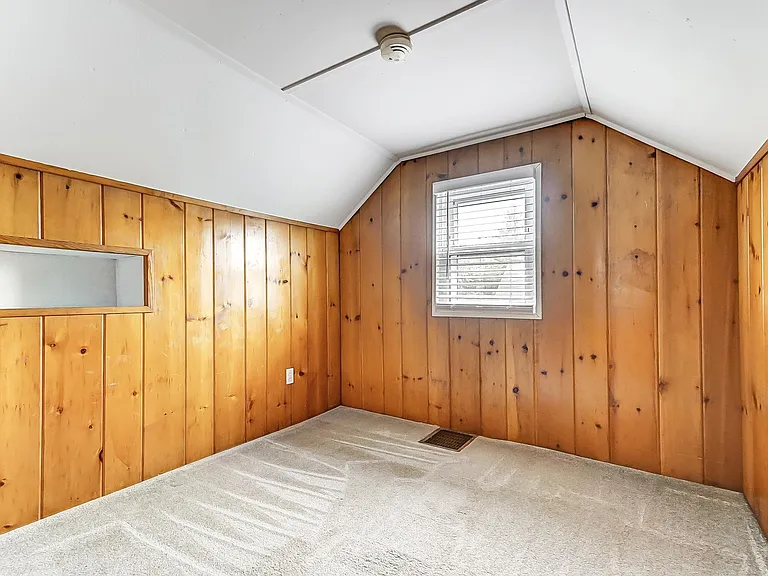 71 Lucas Dr — Photo 46