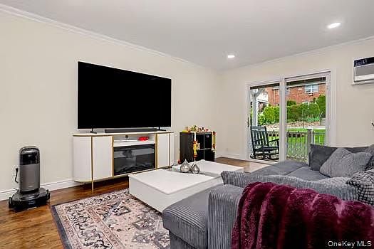 5th image of 129 Parkside Drive