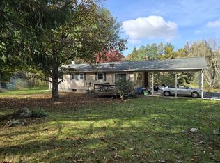 299 Pickett Rd, Plainfield, CT 06374
