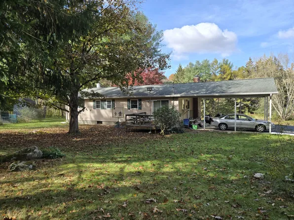 299 Pickett Road, Plainfield, CT 06374