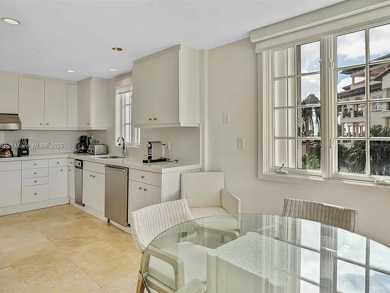 19237 Fisher Island Dr #19237 — Photo 12