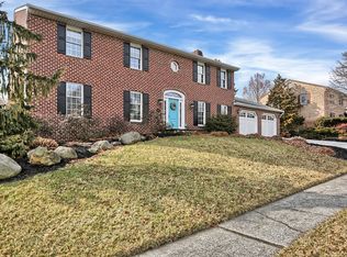 1102 E Powderhorn Rd, Mechanicsburg, PA 17050