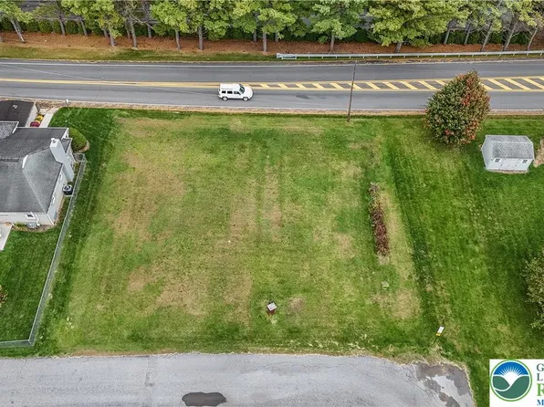 3810 Allen St, Emmaus, PA 18049