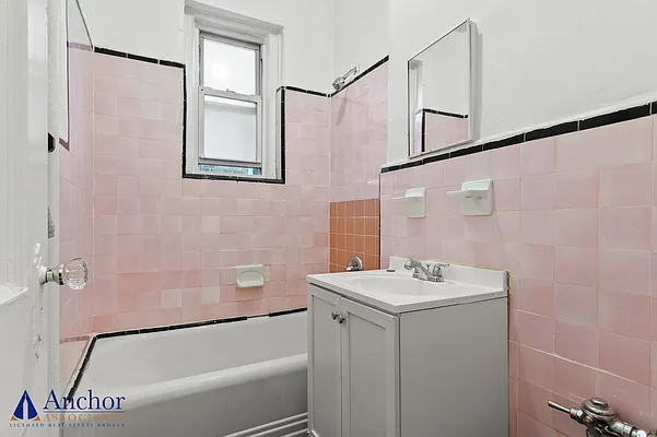 Rented by Modern Spaces | media 6