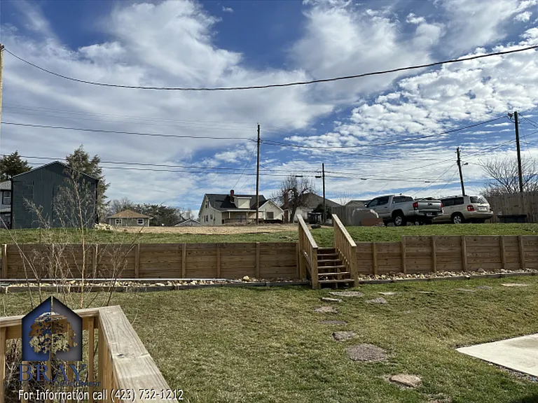 733 E Sullivan St — Photo 9