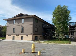 22 Glacier Ave, Fairbanks, AK 99701
