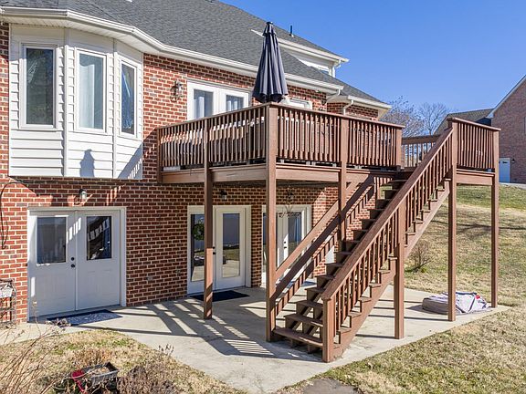 5th image of 1136 Jefferson Drive West
