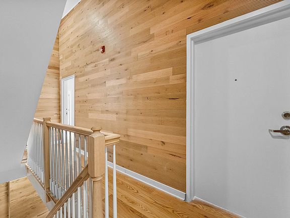 5th image of 396 E Kinney St #4B