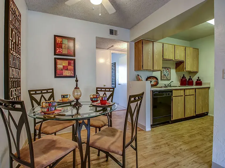 The Quails Apartments — Photo 19