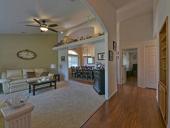 3rd image of 556 Teakwood Dr