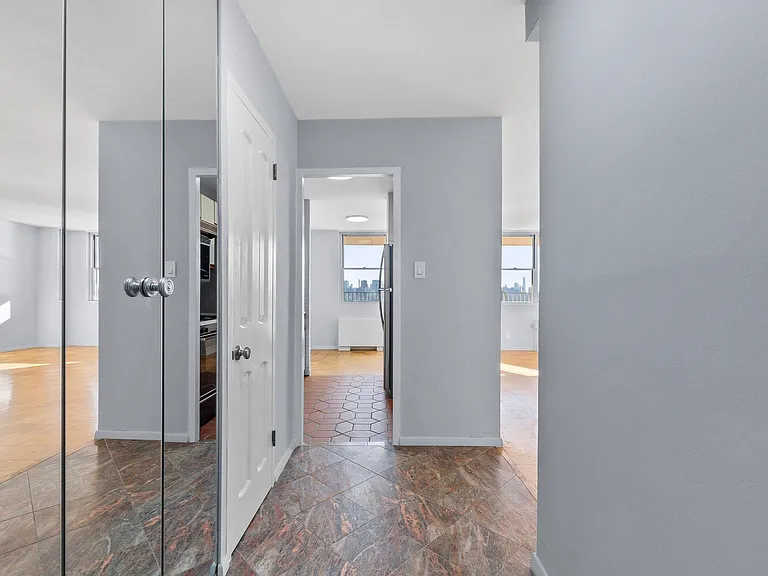 6040 Boulevard East #14F — Photo 6