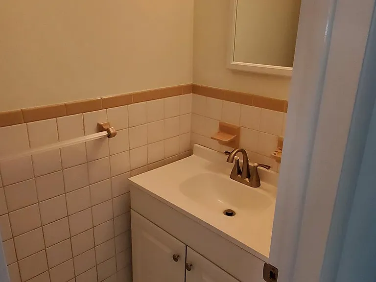 2130 Wake Forest St — Photo 10