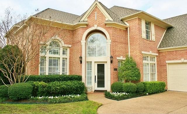 1st image of 825 Greenway Dr