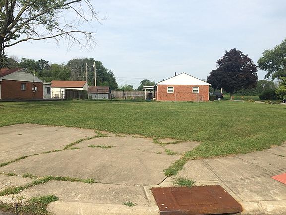 3rd image of 328 Lutz Dr