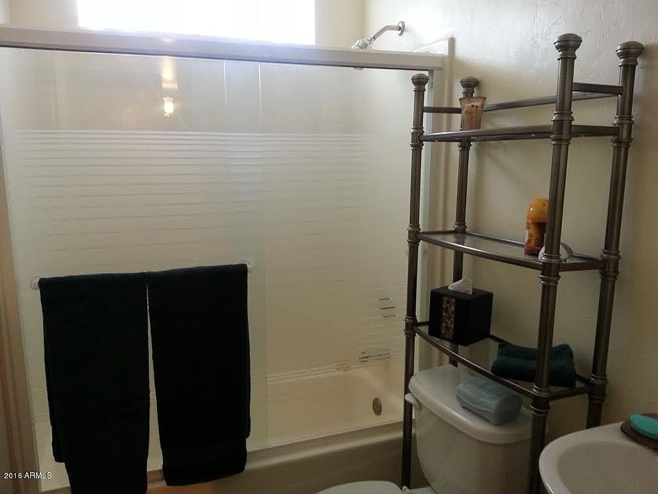 5010 bathroom 1