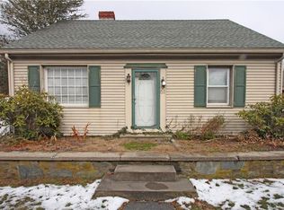 61 Admiral Kalbfus Rd, Newport, RI 02840