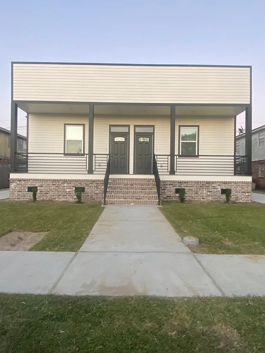 Building Photo - 941 E Monterey Ct #941