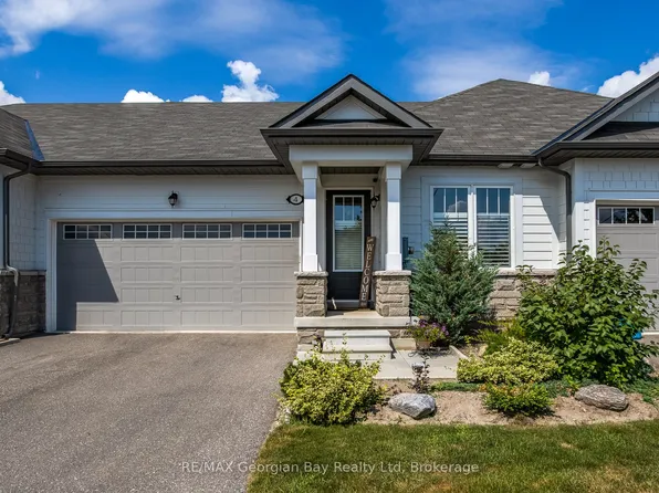 4 Chatten Ct, Midland, ON L4R 0G4