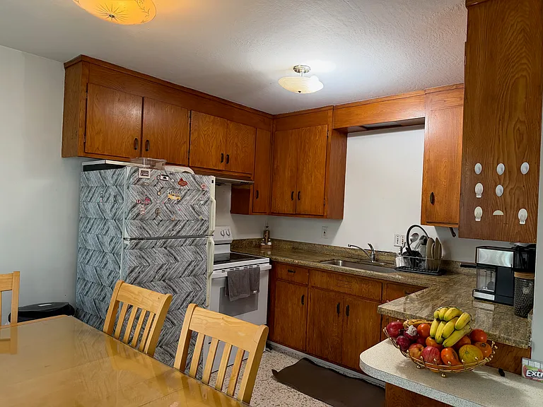 917 Liberty St #6 — Photo 7