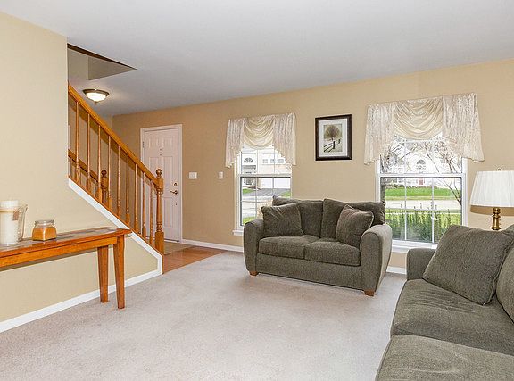 2nd image of 7421 Southworth Cir