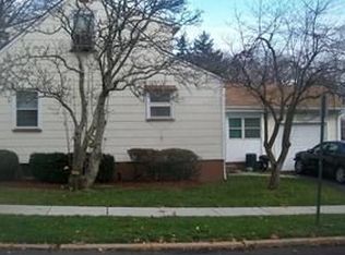 700 E 3rd Ave, Roselle, NJ