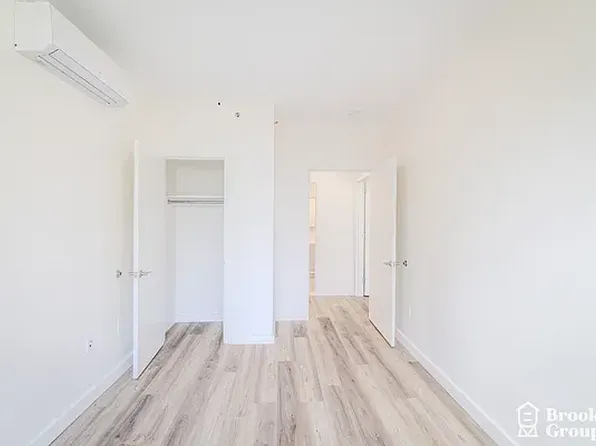 101-19 Rockaway Beach Avenue image 9 of 37