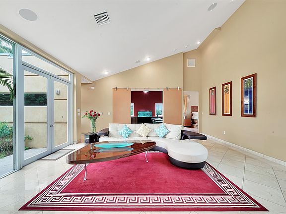 3rd image of 2631 Okeechobee Lane