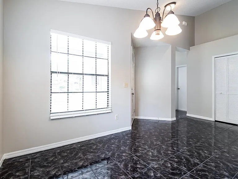 296 Morning Glory Dr — Photo 6