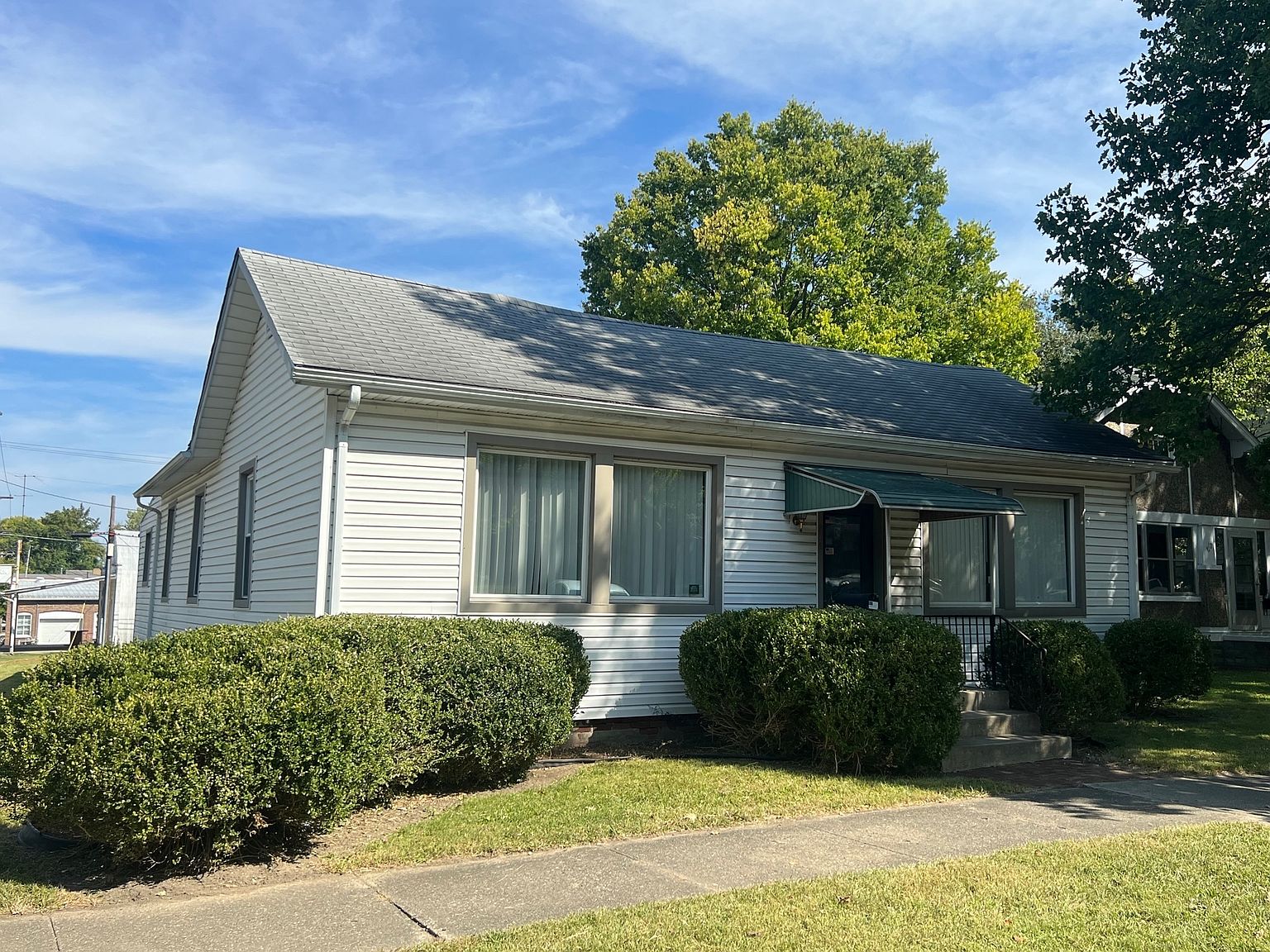 216 W High St, Rockville, IN 47872 | MLS #21945258 | Zillow