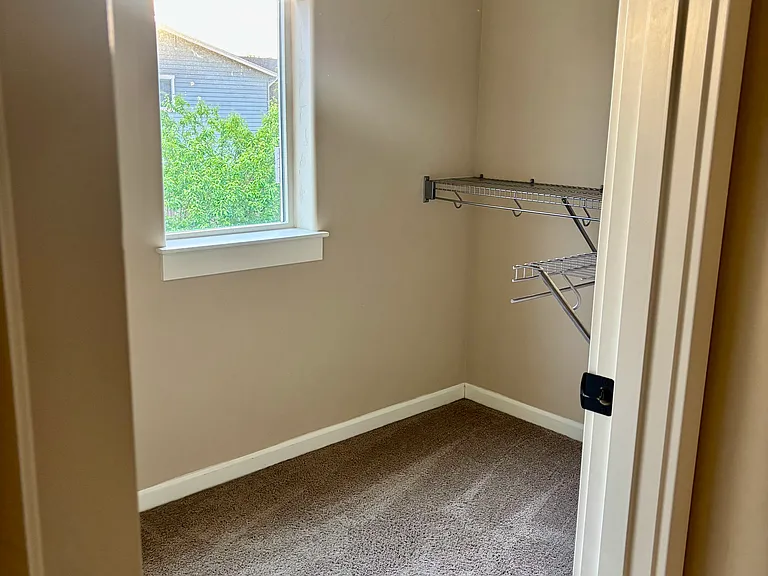 20928 NE High Desert Ln — Photo 18