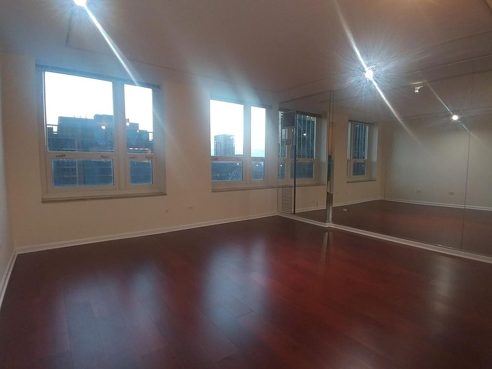 1st image of 345 N La Salle Dr APT 2809