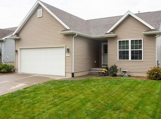 6126 Ridgewood Meadows Ln NE, Cedar Rapids, IA 52411