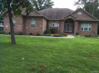 22 Stonebridge Crossing Dr, Maryville, IL 62062