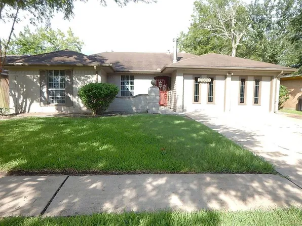 14610 Almeece St, Houston, TX 77045