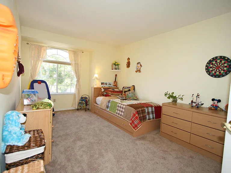 1242 Monte Dr — Photo 7