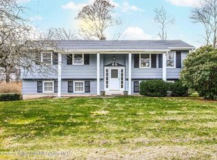 11 Reservoir Rd, Highland, NY 12528